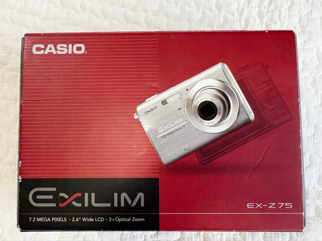 CASIO EXILIM ZOOM EX-Z75 カシオ エクシリウム