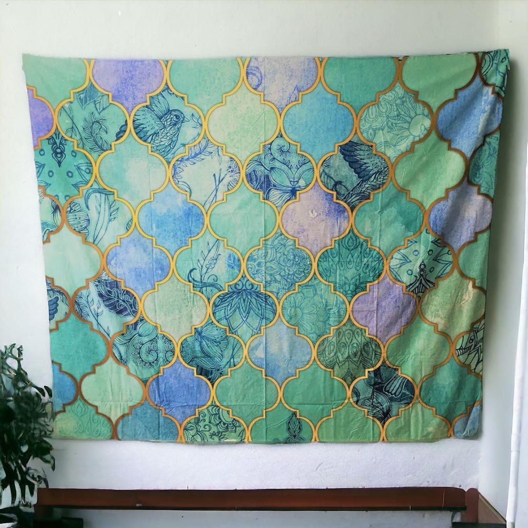 タペストリー M:約197cm × 約171cm 約1.9m × 約1.7m Ⓣ