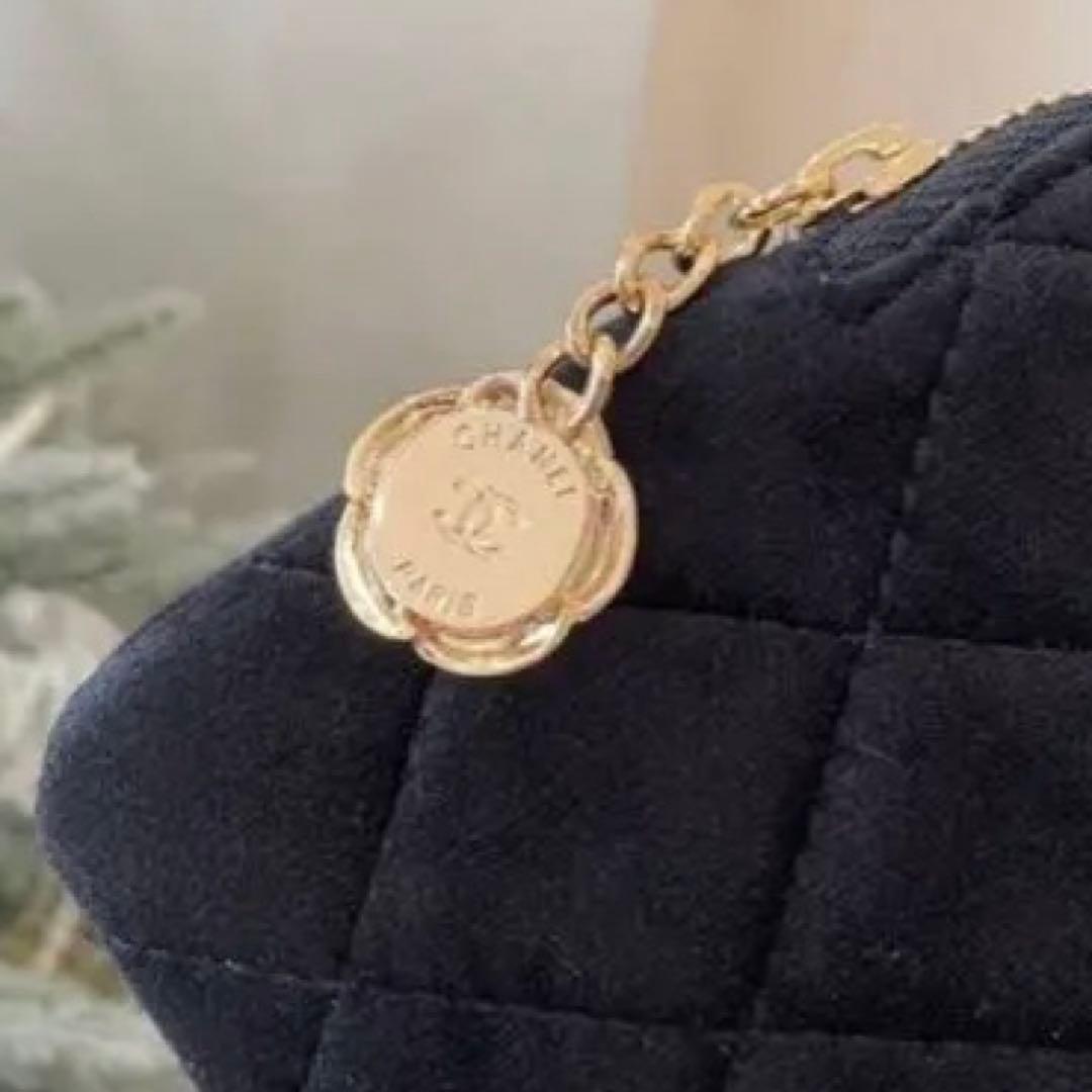 [新品]CHANELシャネル　ベルベット調　コスメメイクアップポーチ　ノベルティ