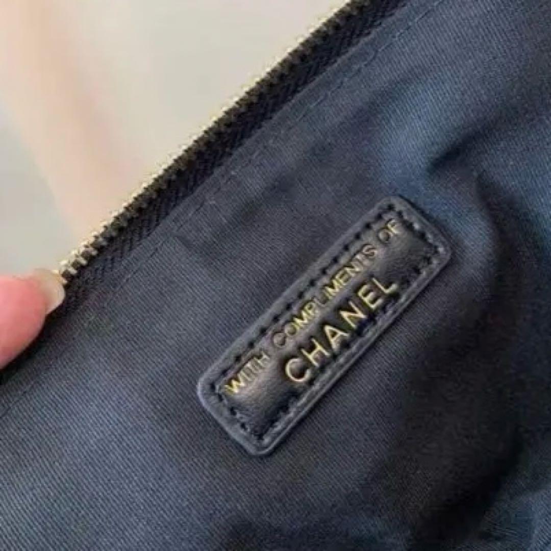 [新品]CHANELシャネル　ベルベット調　コスメメイクアップポーチ　ノベルティ
