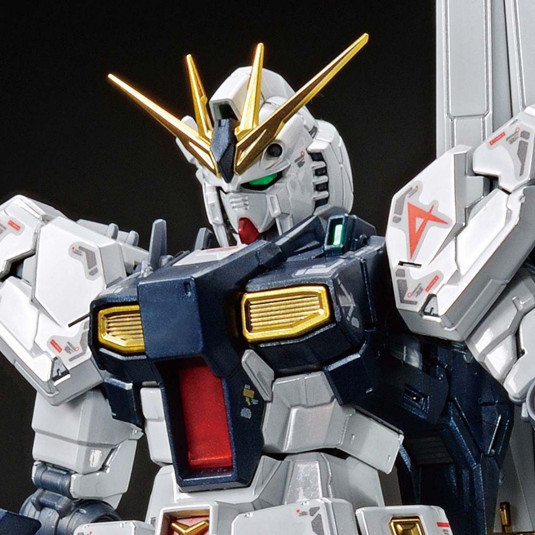 ガンダムベース限定νガンダムチタニウムフィニッシュ＆サザビーメカニカルコアメッキ