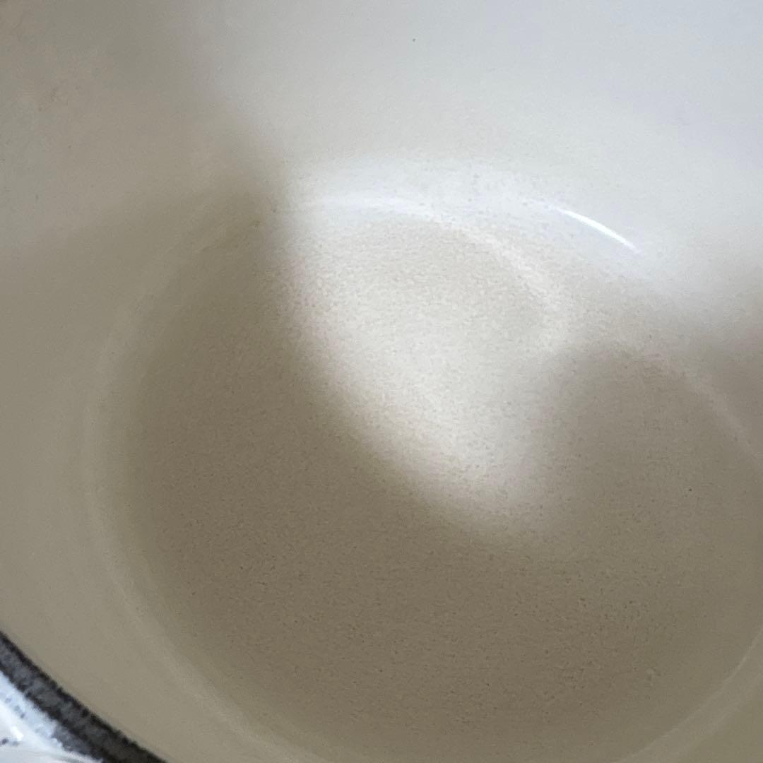 ルクルーゼ ココットロンド 両手鍋　ホワイト　18cm