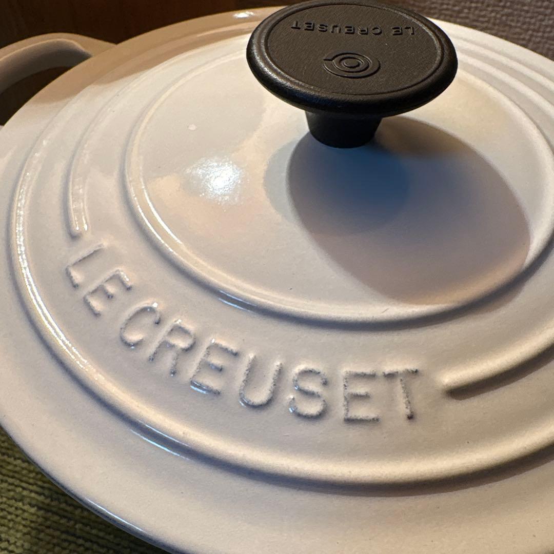 ルクルーゼ ココットロンド 両手鍋　ホワイト　18cm