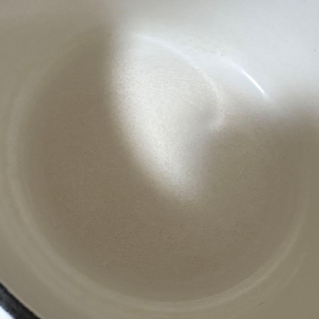 ルクルーゼ ココットロンド 両手鍋　ホワイト　18cm