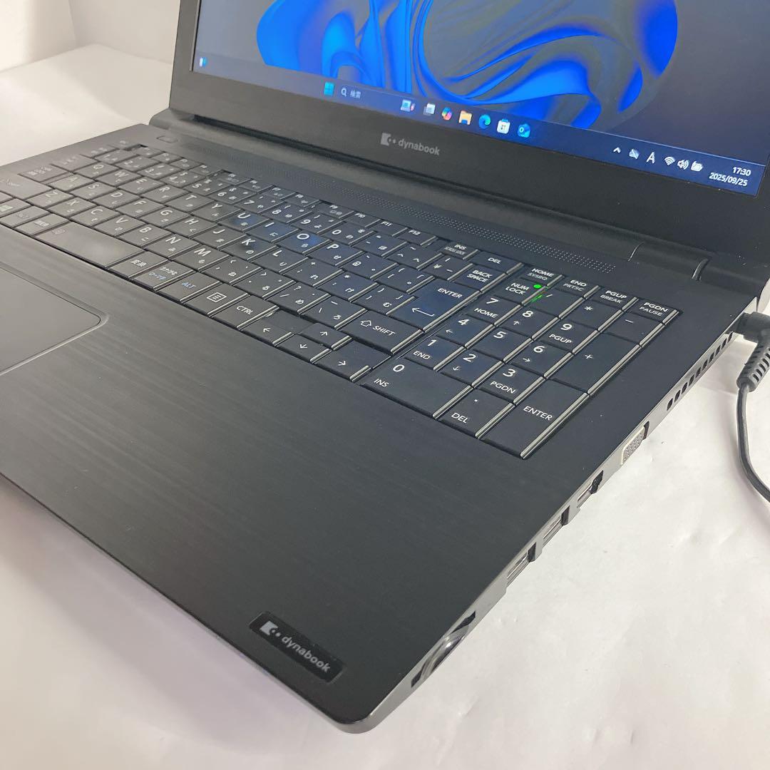 大容量SSD512GB Corei5-8世代 Win11　カメラDVD