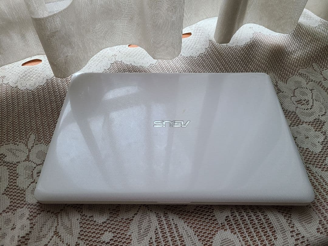 ASUS vivobook F203N eMMC32GB+128GB おまけあり