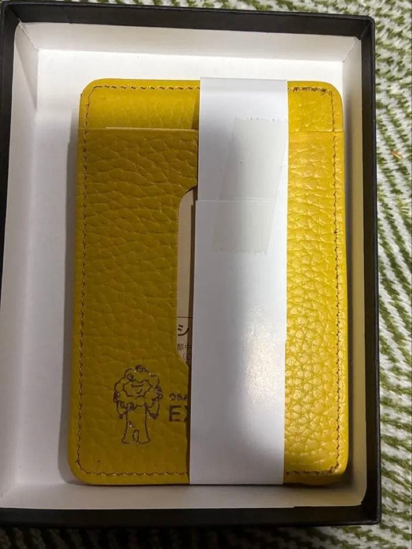 定期入れ イエローレザーカードケース 牛革 ミャクミャク パスケース　万博