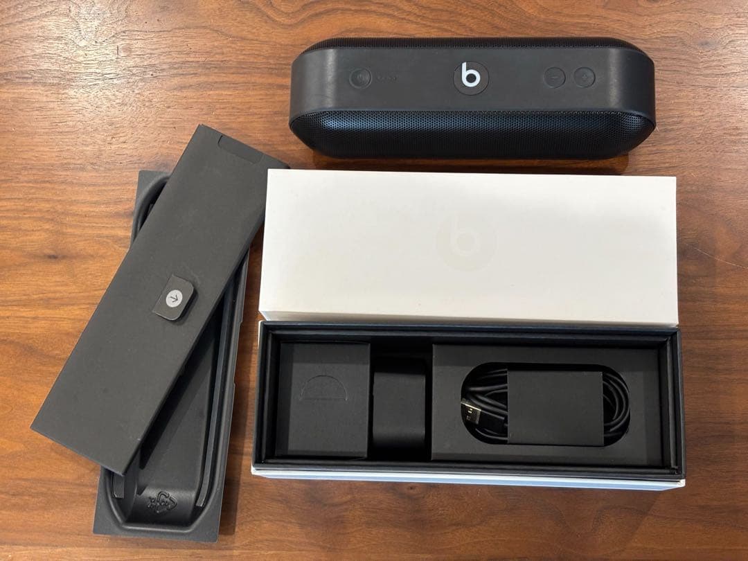 Beats Pill+ ブラック ワイヤレススピーカー