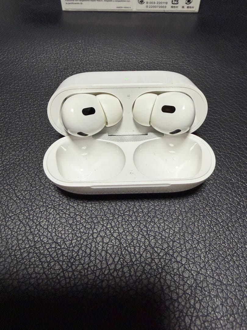 AirPods Pro 2nd generation 本体 Lightning