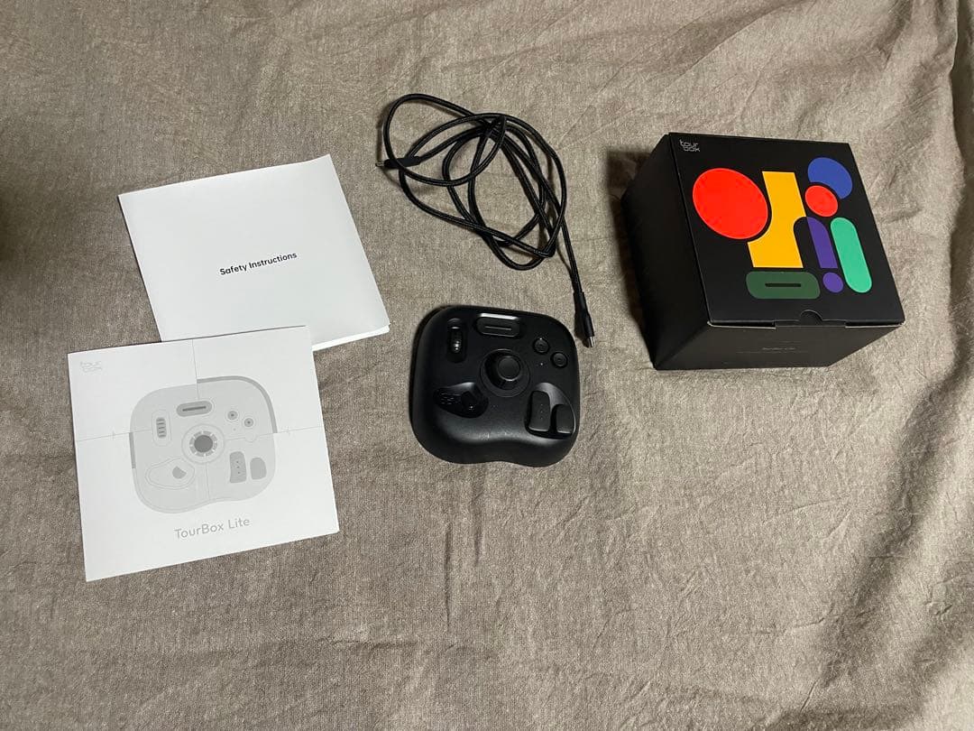 tourbox lite 左手デバイス　数回使用のみ　箱付き