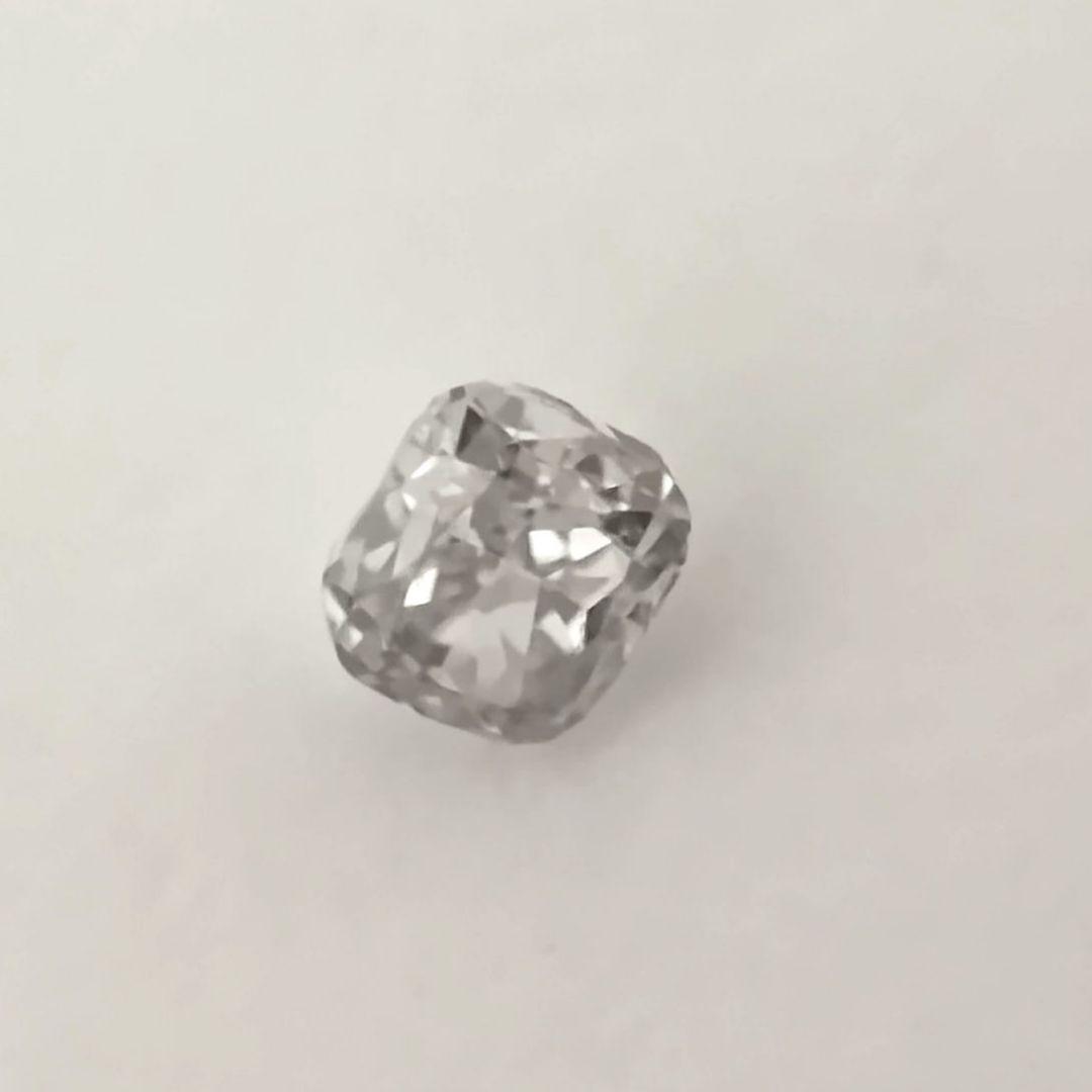 ダイヤモンド　ルース　裸石　宝石　0.117ct 薄いグレー　ソ付