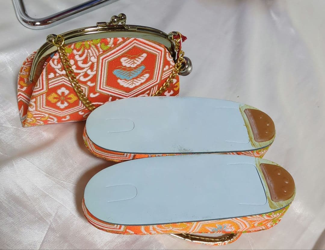 七五三７歳　女の子 四つ身　化繊　総絞り着物セット