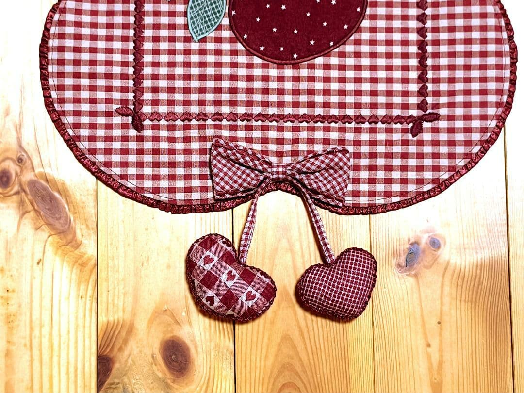 ⭐️アメリカンカントリー雑貨❤️　ෆりんごෆとハート♡ 波波テーブルセンター