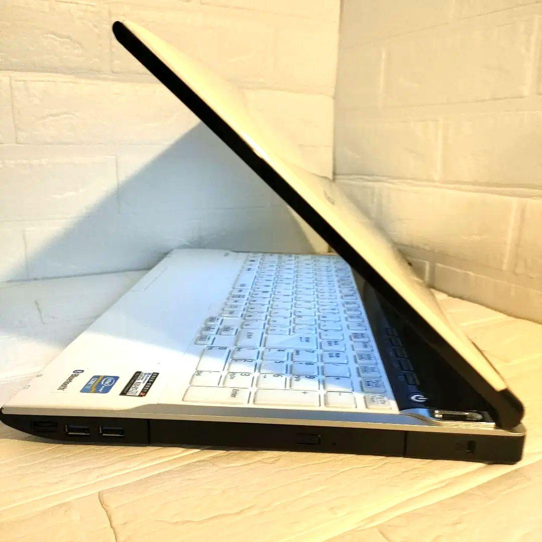 かわいい♪ ノートパソコン Windows11 Corei7　大容量1TB