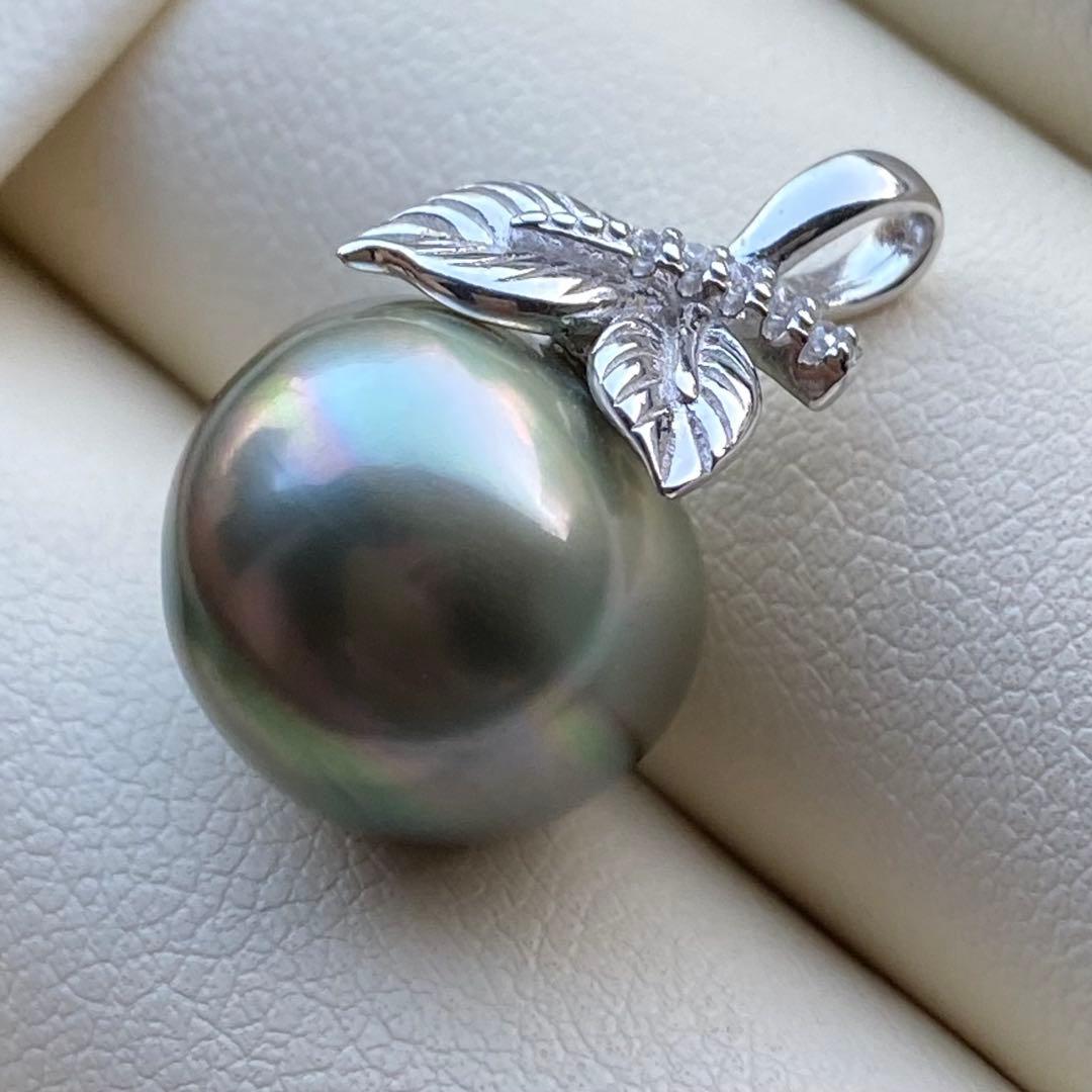 本真珠　南洋黒蝶真珠ネックレストップ　12.9mmグリーン虹色PT774