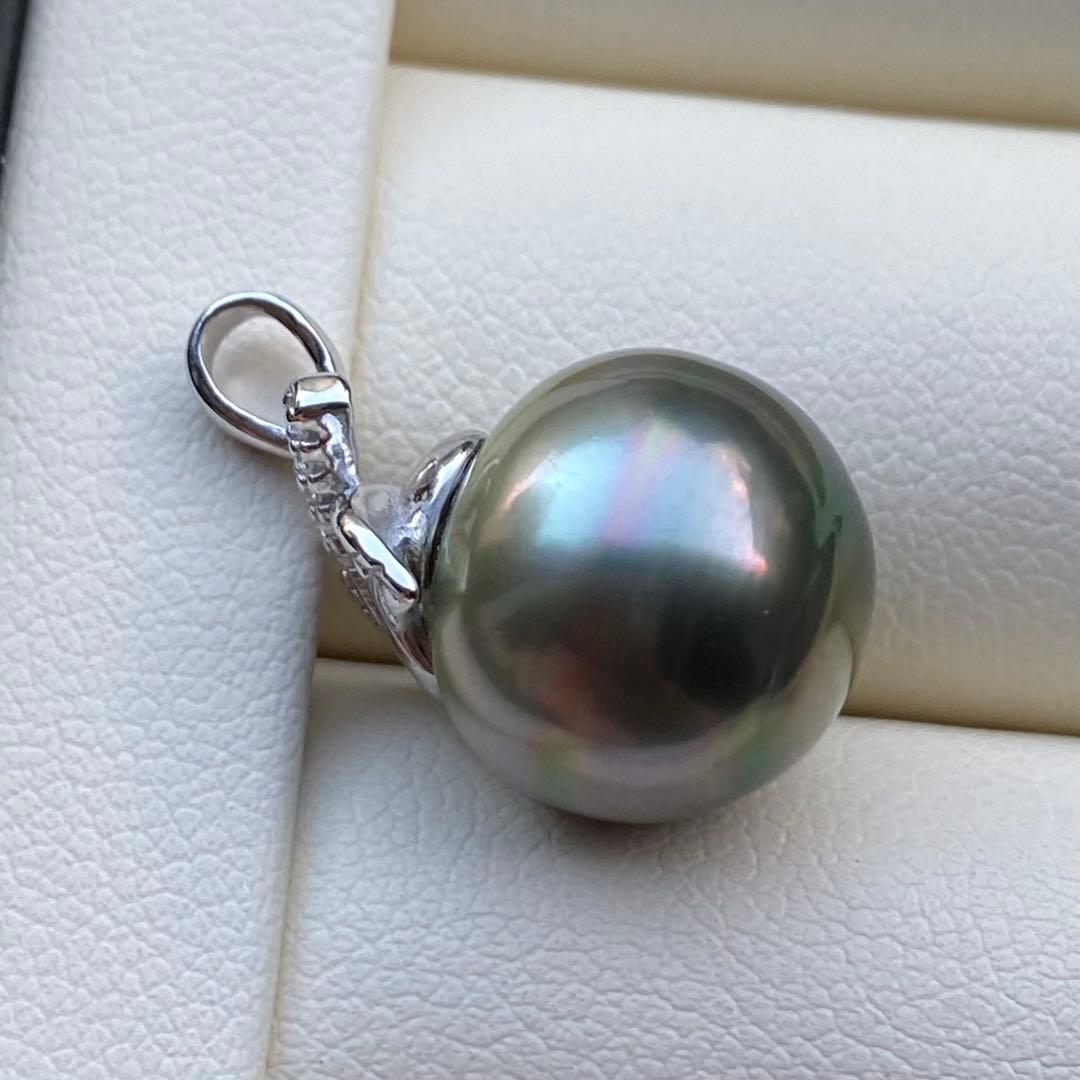 本真珠　南洋黒蝶真珠ネックレストップ　12.9mmグリーン虹色PT774