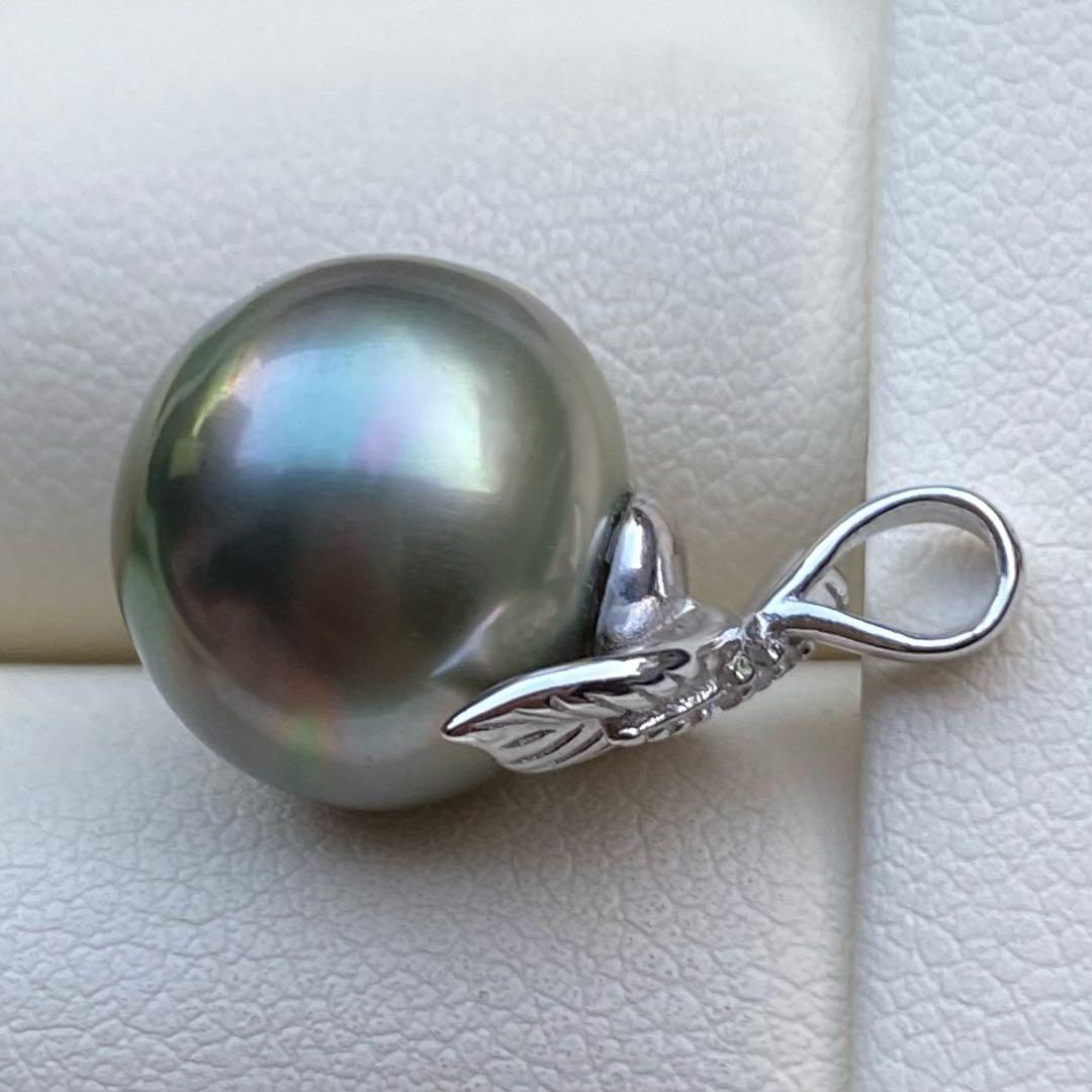 本真珠　南洋黒蝶真珠ネックレストップ　12.9mmグリーン虹色PT774