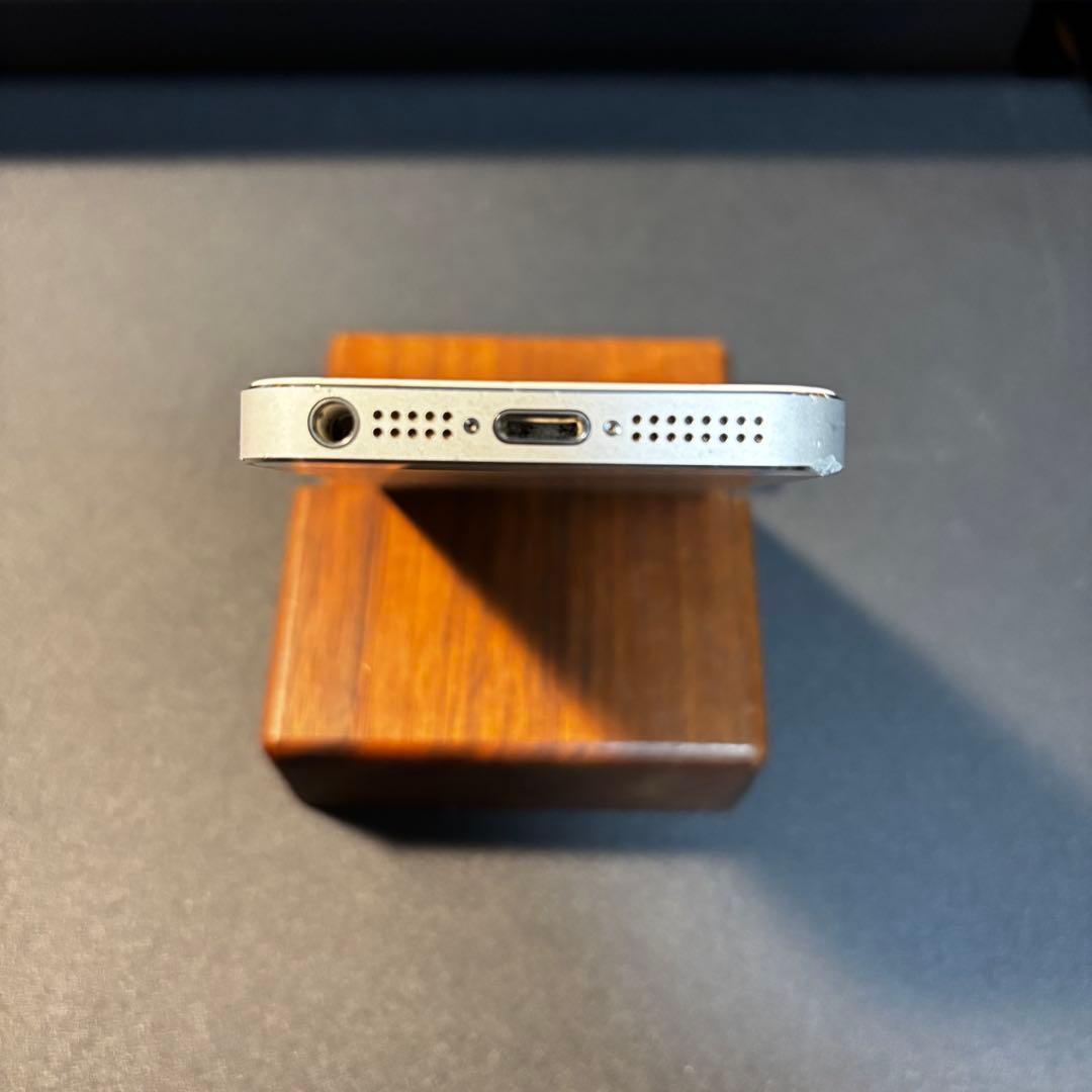 ✨バッテリー新品交換済み✨Apple iPhone 5s Silver 32GB
