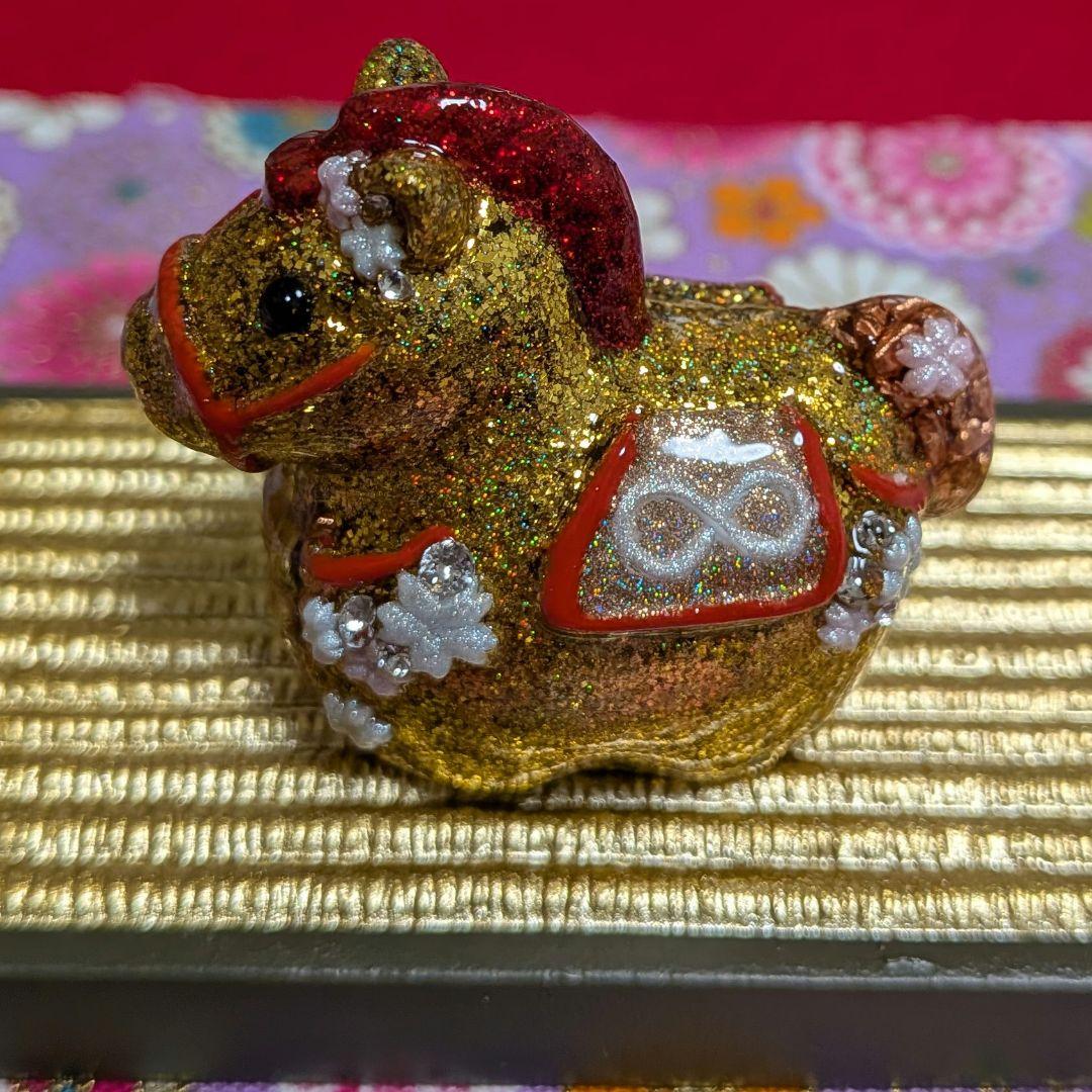 専用 黒色の馬の置物