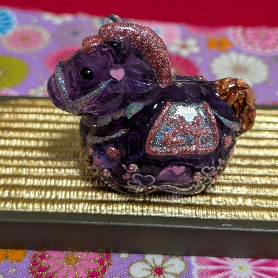 専用 黒色の馬の置物