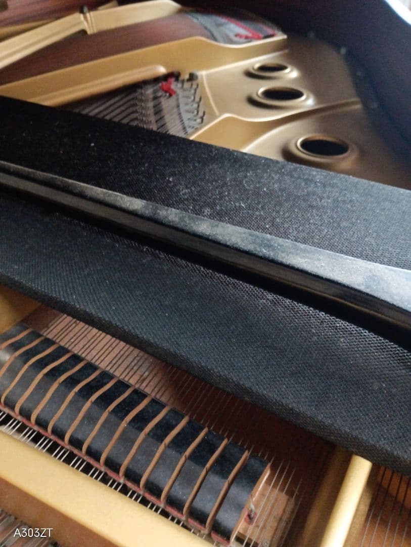 YAMAHA グランドピアノ 黒 光沢仕上げ