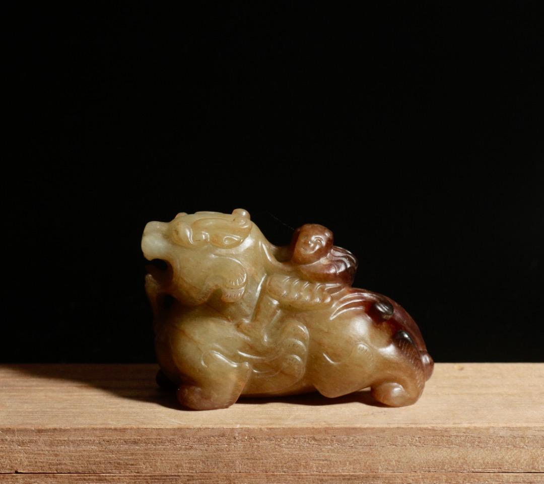 中古 和田玉 瑞獣 置物 玉彫刻 古玩風 小品 オブジェ C1A226