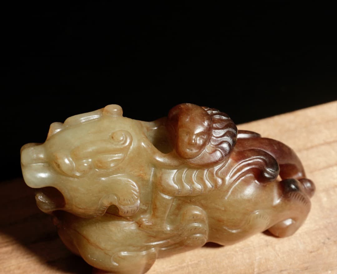 中古 和田玉 瑞獣 置物 玉彫刻 古玩風 小品 オブジェ C1A226