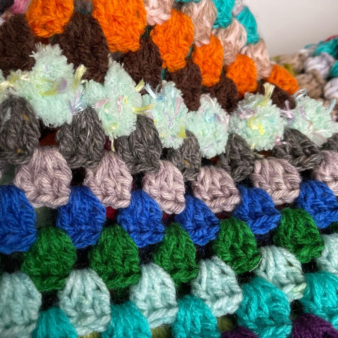 かぎ針編みグラニースクエアのマルチカバー　こたつカバー　ソファーカバー