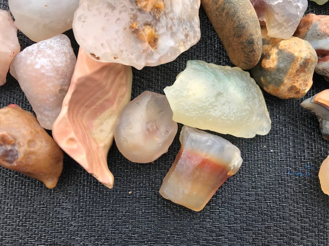 ゴビ石−1268 ゴビ瑪瑙　原石セット 大粒