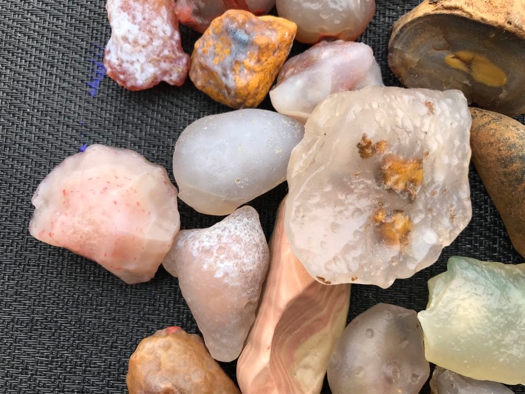 ゴビ石−1268 ゴビ瑪瑙　原石セット 大粒