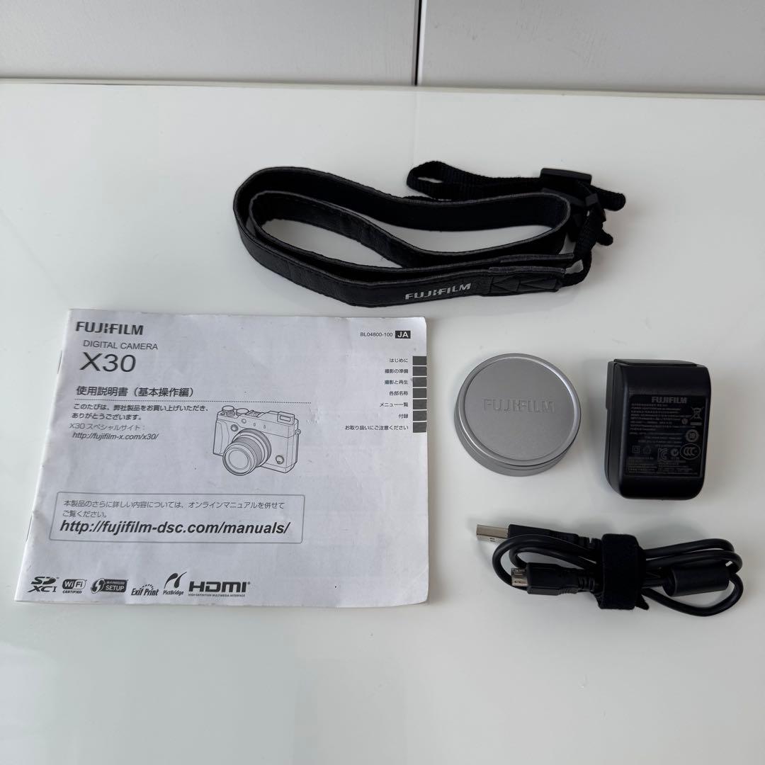 FUJIFILM X30 高級コンパクトデジタルカメラ　オマケ付
