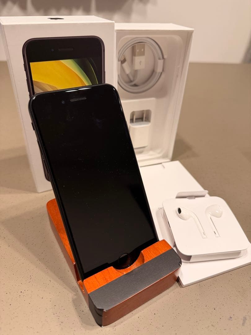 iPhone SE (第2世代) スペースグレー 本体 修理歴無 純正 最短発送