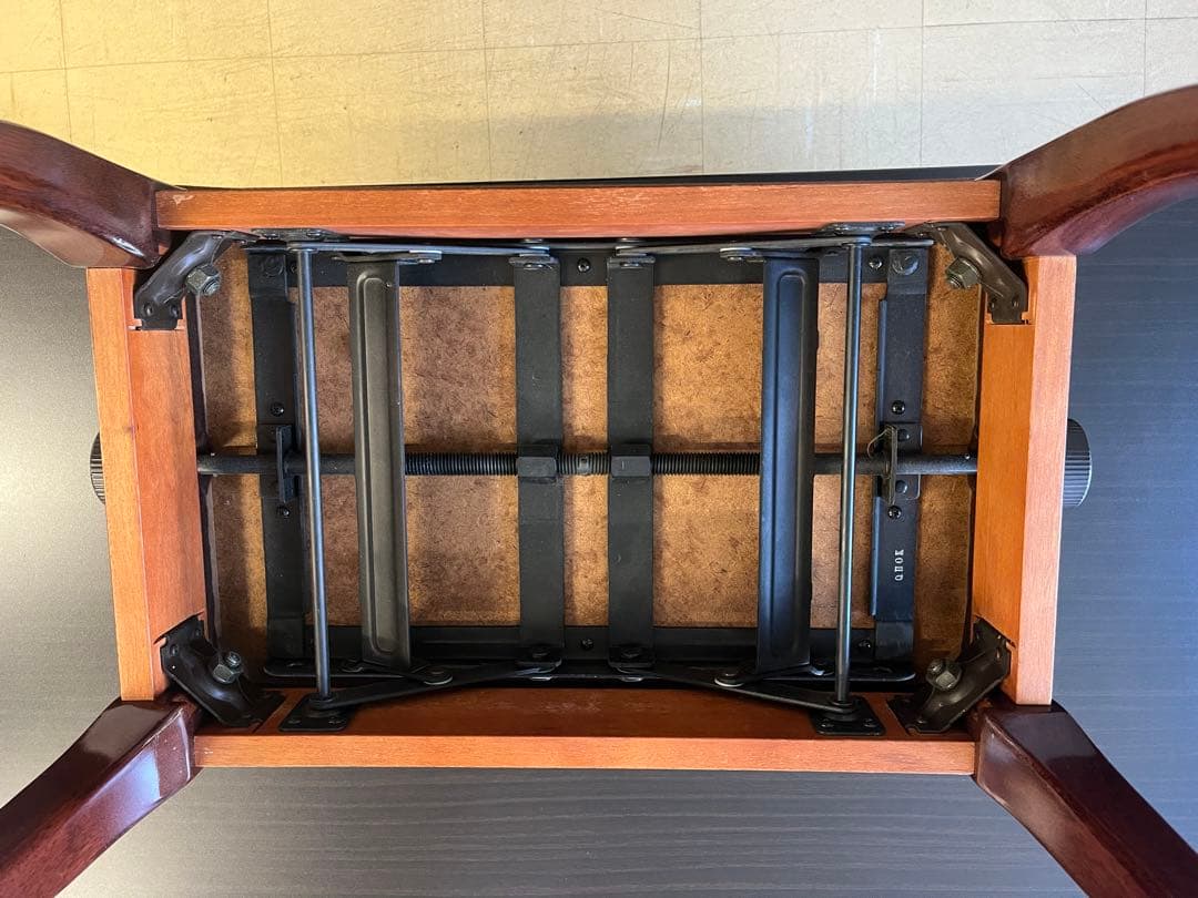 YAMAHA ネコ脚ピアノ椅子　高低椅子