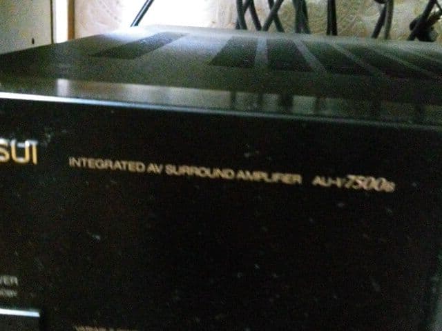サンスイAU-V7500G/B AVアンプ
