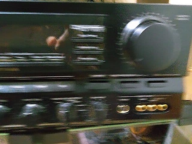 サンスイAU-V7500G/B AVアンプ