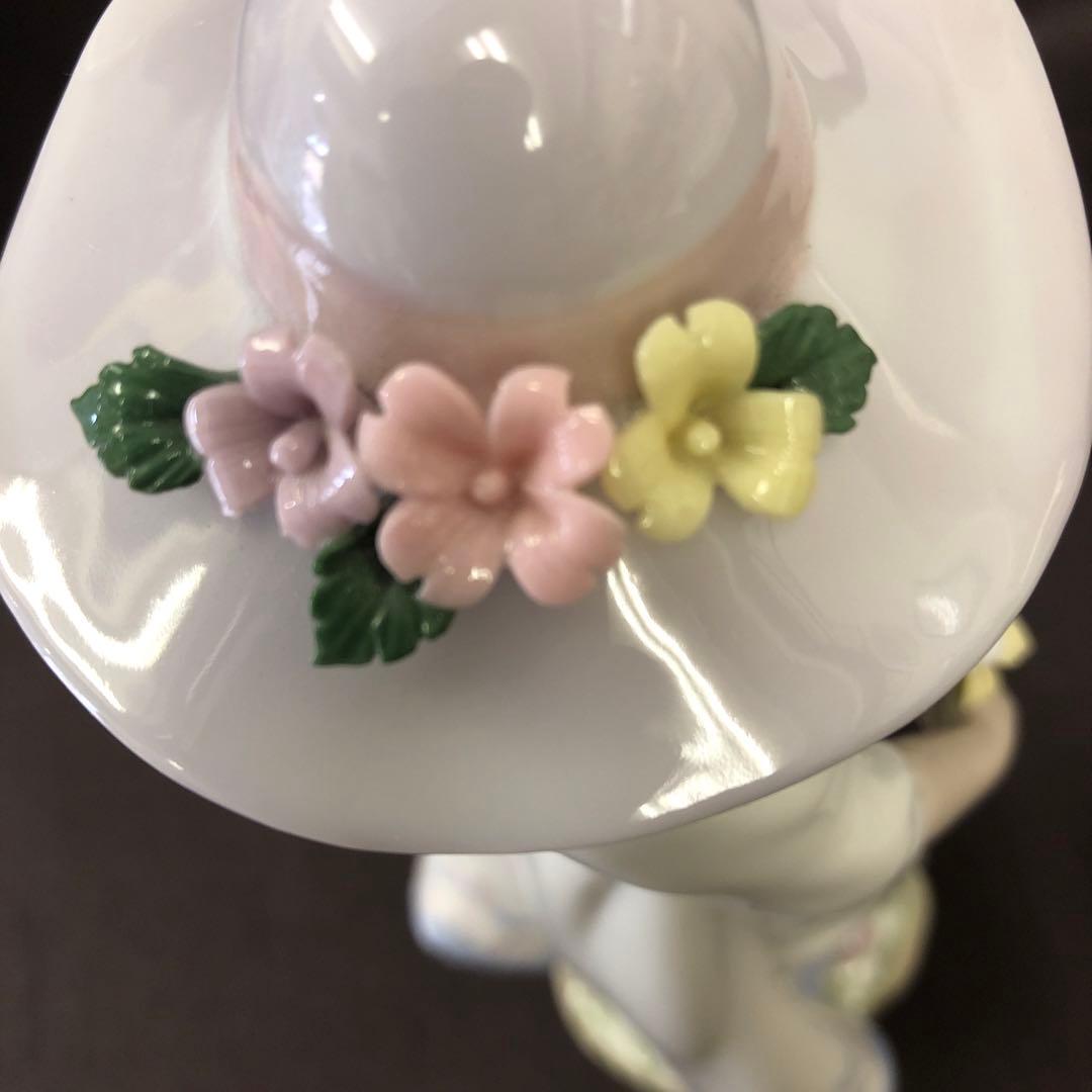 SAVOIR VIVRE London 陶器製　少女　はにかみ乙女