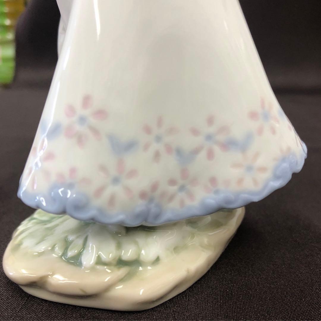 SAVOIR VIVRE London 陶器製　少女　はにかみ乙女