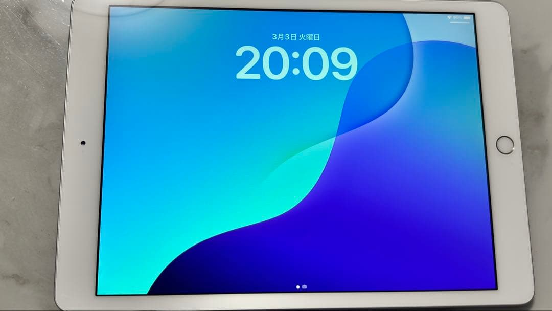 iPad 第7世代 美品 32GB 充電器ケーブル付き
