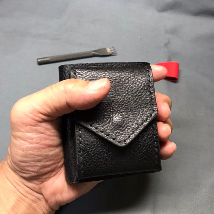 三つ折り財布　ブラック