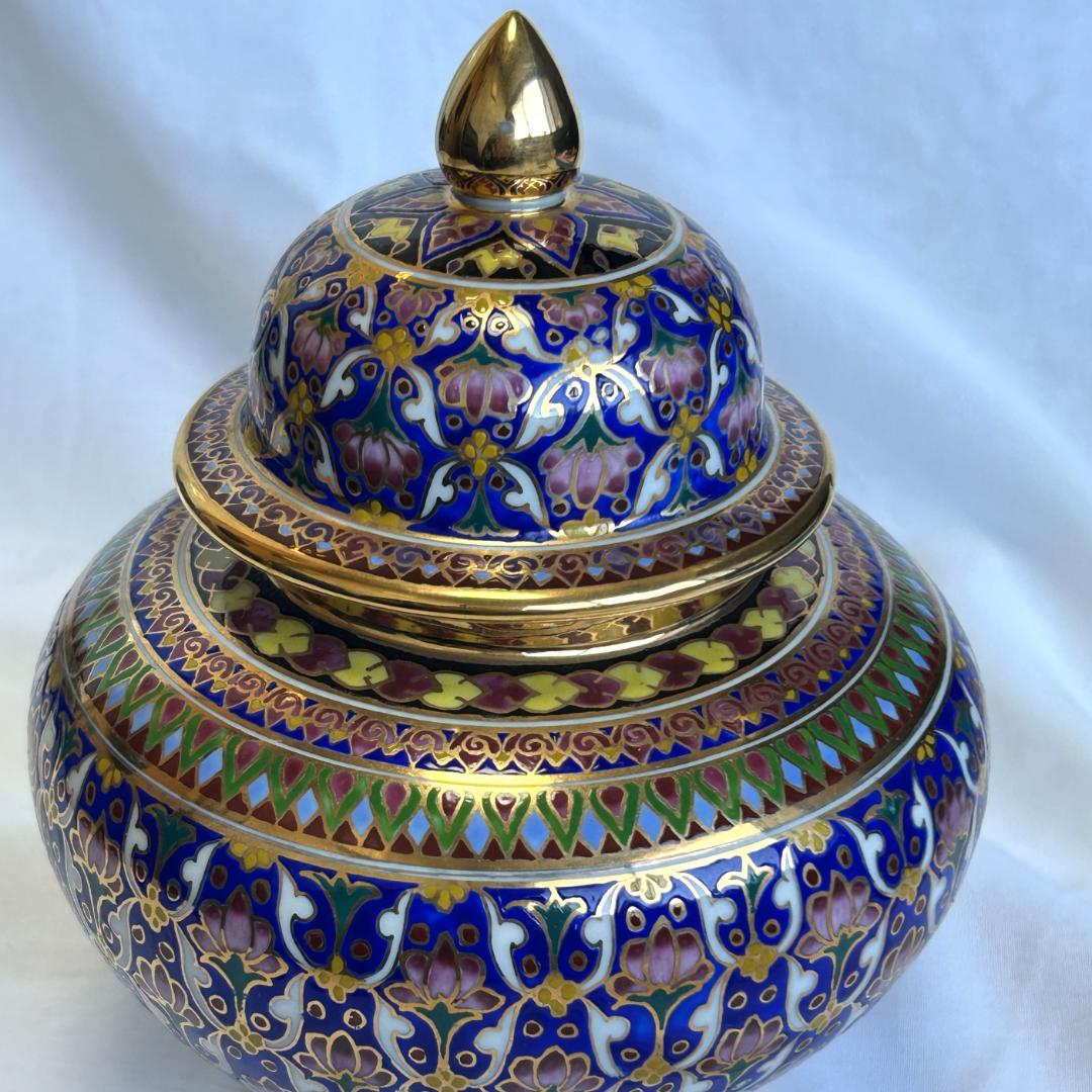 タイ伝統工芸品　ベンジャロン焼き