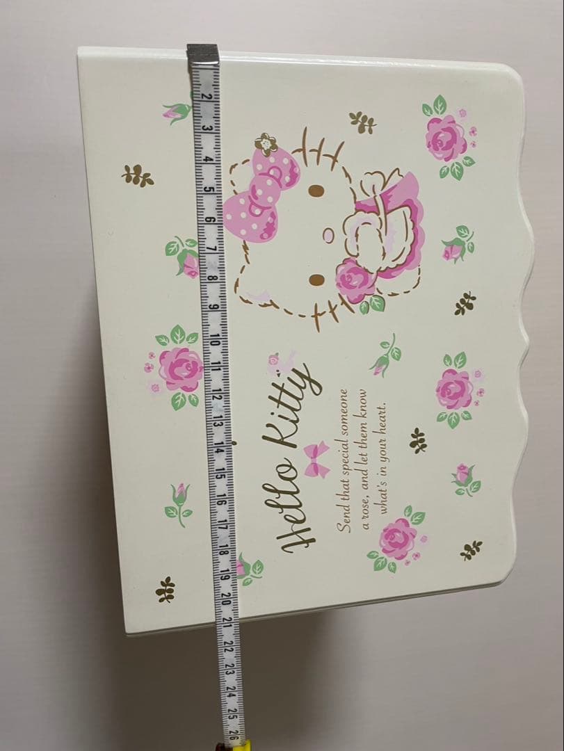 サンリオ　ハローキティ　アクセサリーケース　バラ柄　花柄　木製ドレッサー