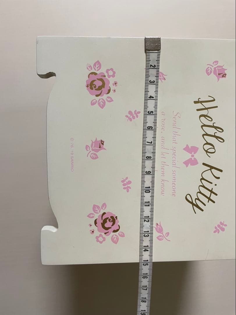 サンリオ　ハローキティ　アクセサリーケース　バラ柄　花柄　木製ドレッサー