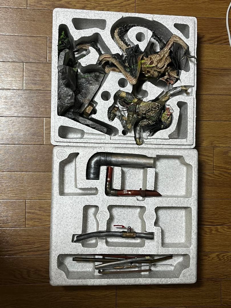 ホットトイズ ジオラマ　AVP2 プレデリアンVSプレデター 美品 輸送箱あり