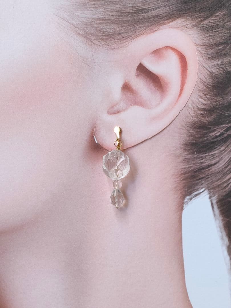 蓮花の水晶　イヤリング　いろはオリジナルデザイン　サージカルステンレス　匿名配送