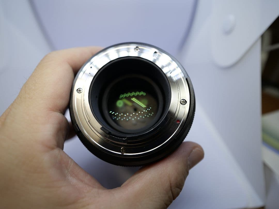 laowa the Bokeh Dreamer単焦点 105mm F2.0レンズ