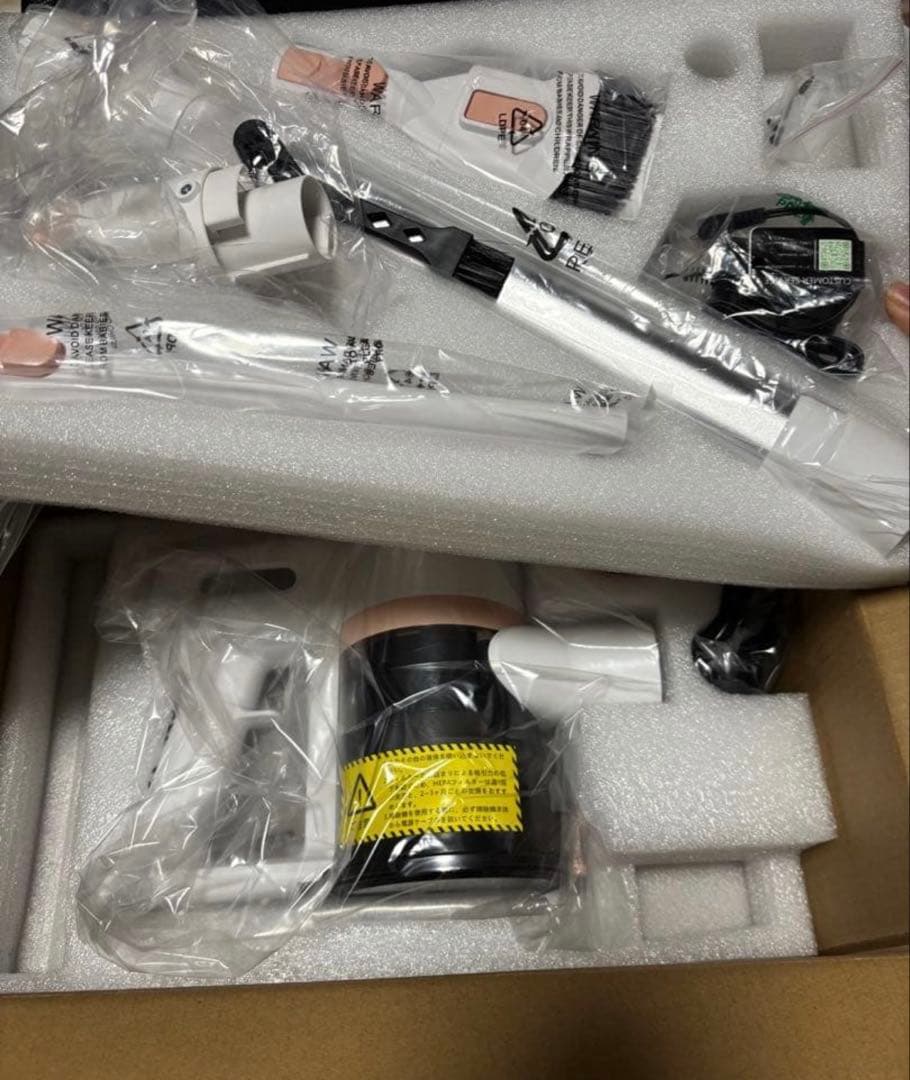 最終値下げ✨掃除機　コードレス　自立式　1.8キロ最軽量