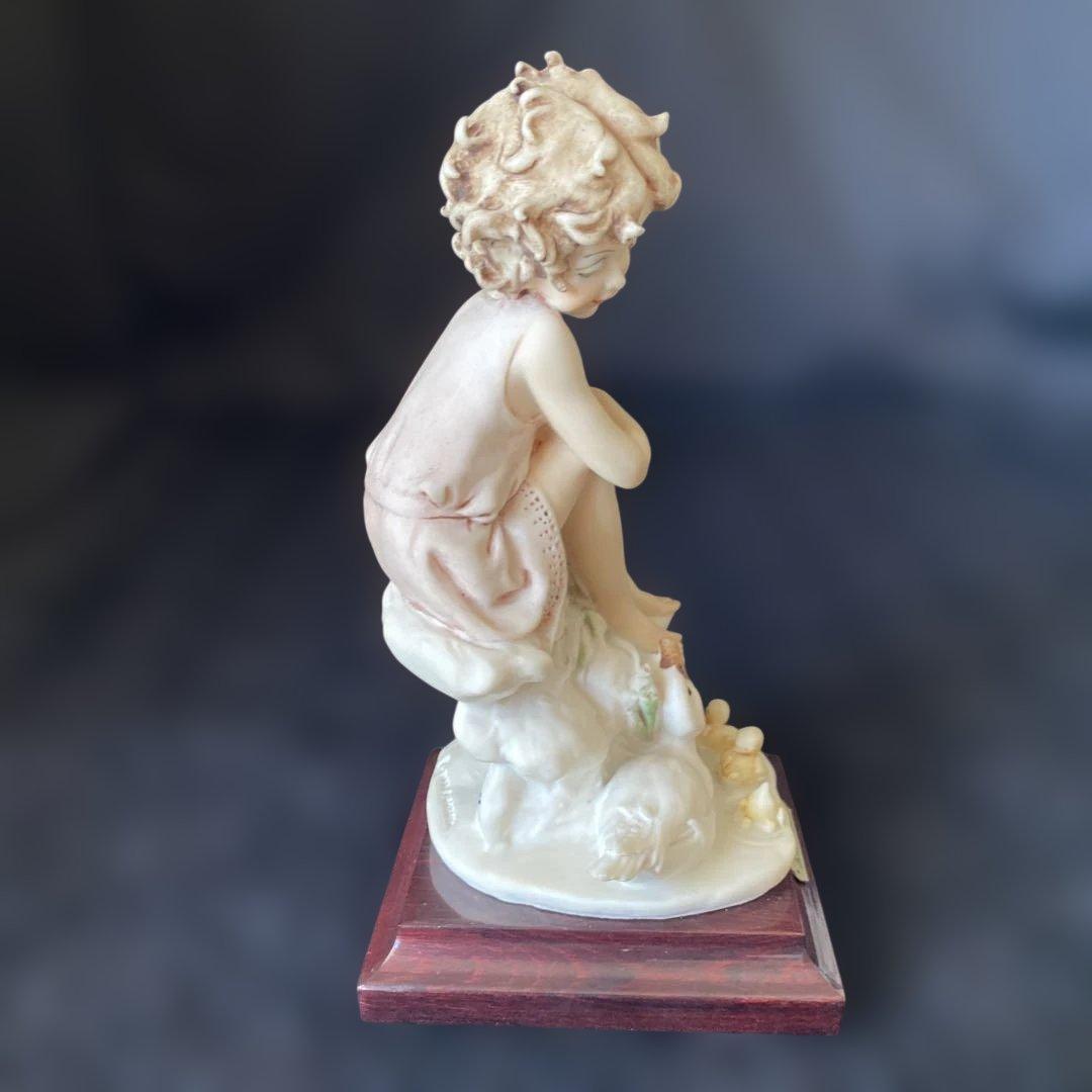 イタリア製　ジョゼッペ・アルマーニ作　 「可愛いアヒルの子」　中古品