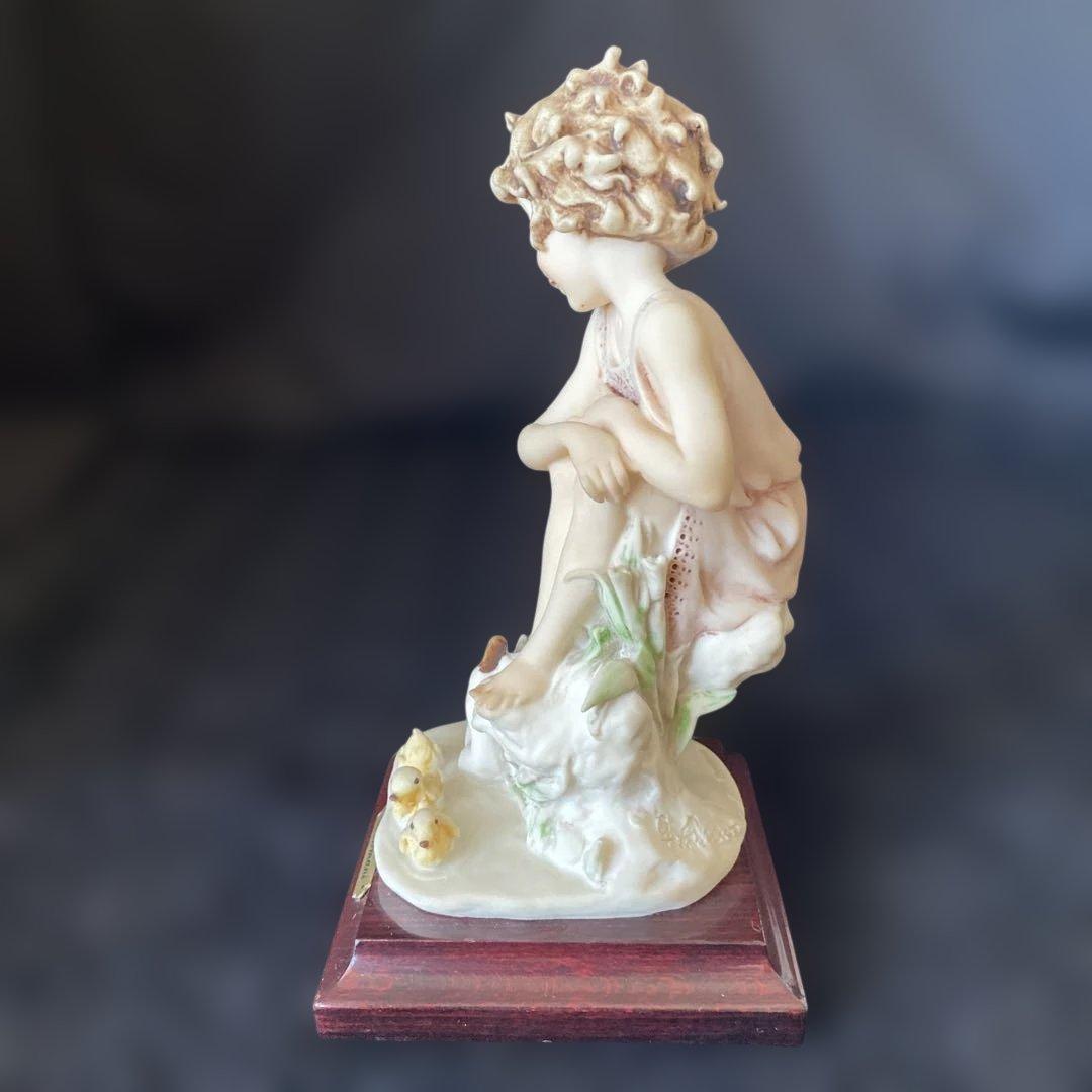 イタリア製　ジョゼッペ・アルマーニ作　 「可愛いアヒルの子」　中古品