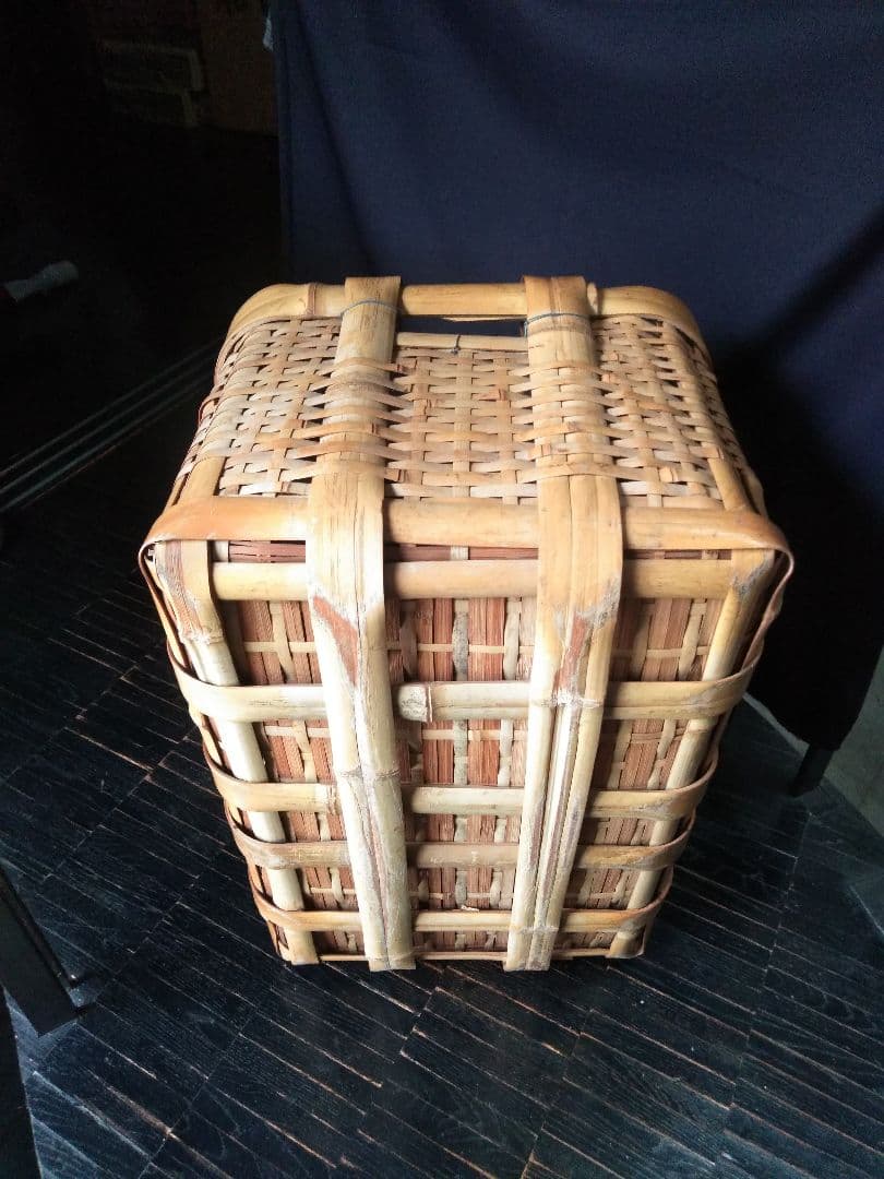 昭和レトロ　しっかり竹かご大型