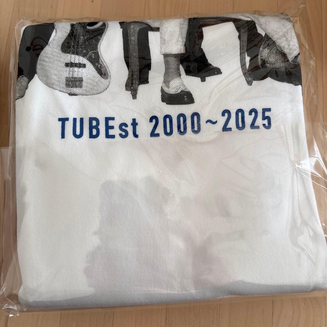 新品TUBE ベストアルバム 初回限定盤 Tシャツのみ 2種類　※一時値下げ